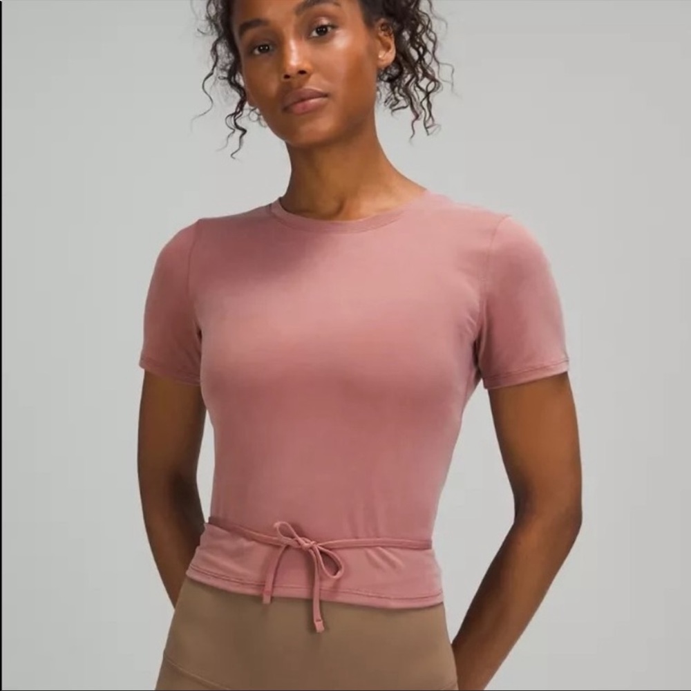Rare Lululemon Open Tie Back Short Sleeve Crop Top Spiced Chai Pink Size 2 - Picture 13 of 13